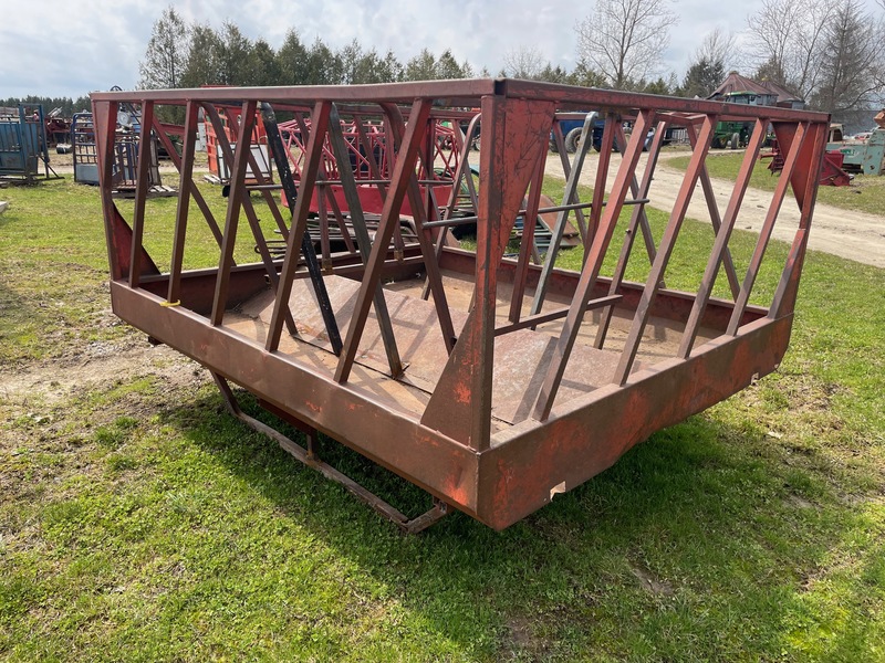 Hay/Forage/Livestock  Cattle Feeder Photo